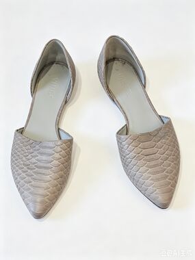 Vince Pointed D'Orsay Flats
